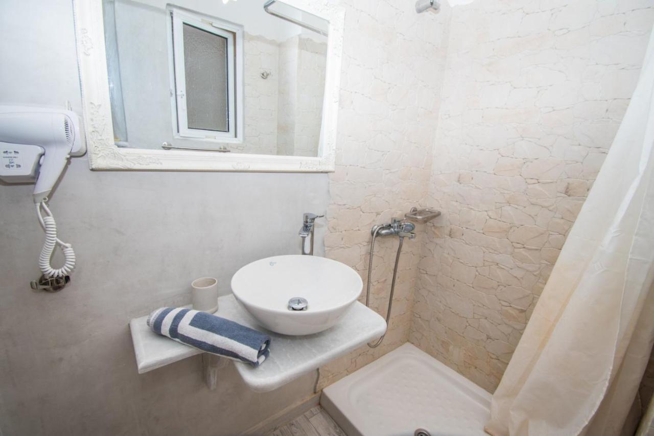 Alexandros Aparthotel Poros Town Ngoại thất bức ảnh