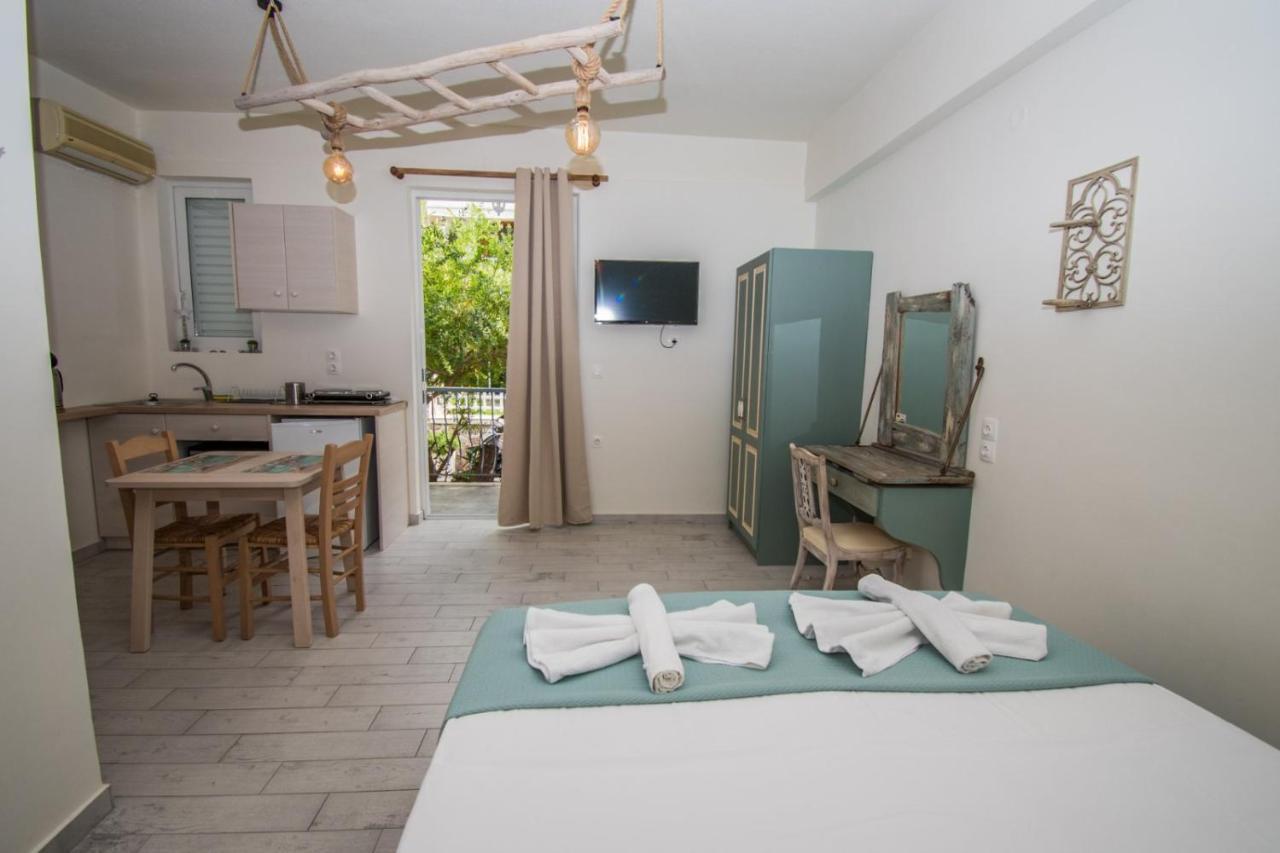 Alexandros Aparthotel Poros Town Ngoại thất bức ảnh